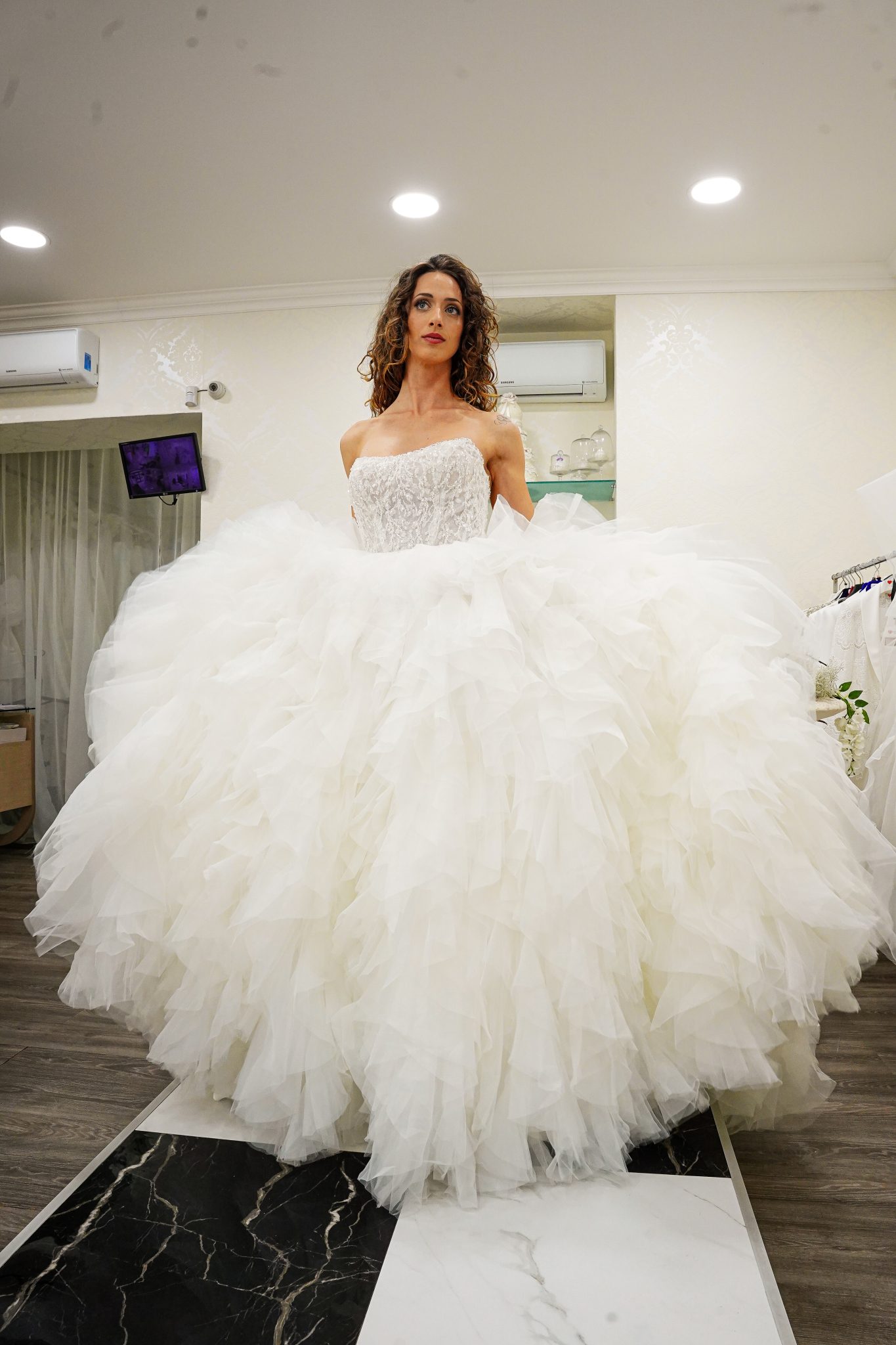 Abito da sposa elegante nell&rsquo;atelier Wedding Room Sposa a Ventimiglia